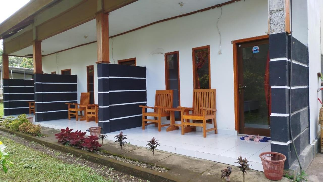 Tatasya Homestay Senaru Exteriér fotografie