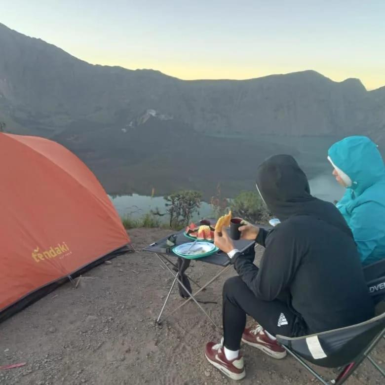 Tatasya Homestay Senaru Exteriér fotografie